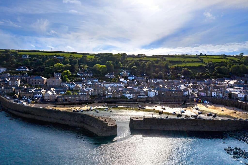 Abbey Cottage, Close To Mousehole Harbour Exterior photo